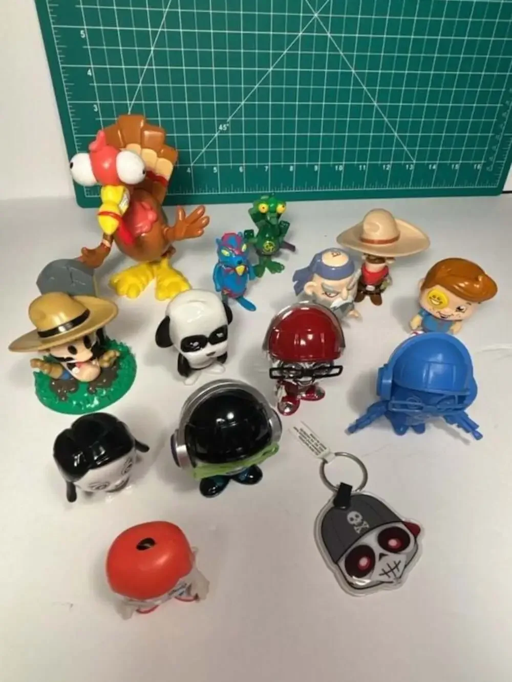 FGTeeV Mystery Mini Figure Lot of 12 Assorted Figures and Keychain Bonkers Toys